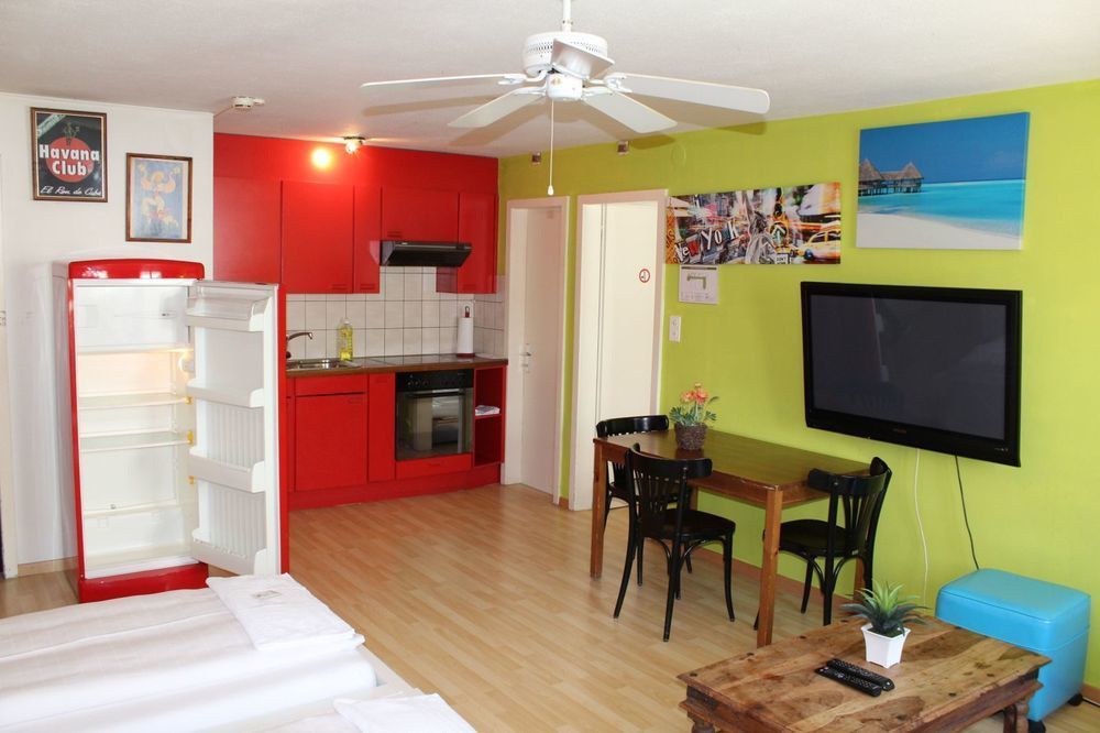 Hotel & Backpackers Zak Schaffhausen Exterior photo